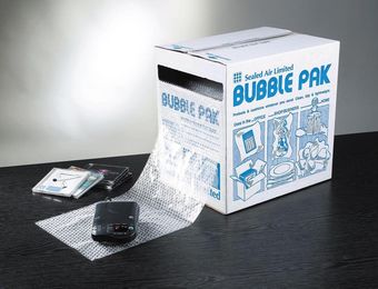 Boite distributrice de film à bulle prédécoupé